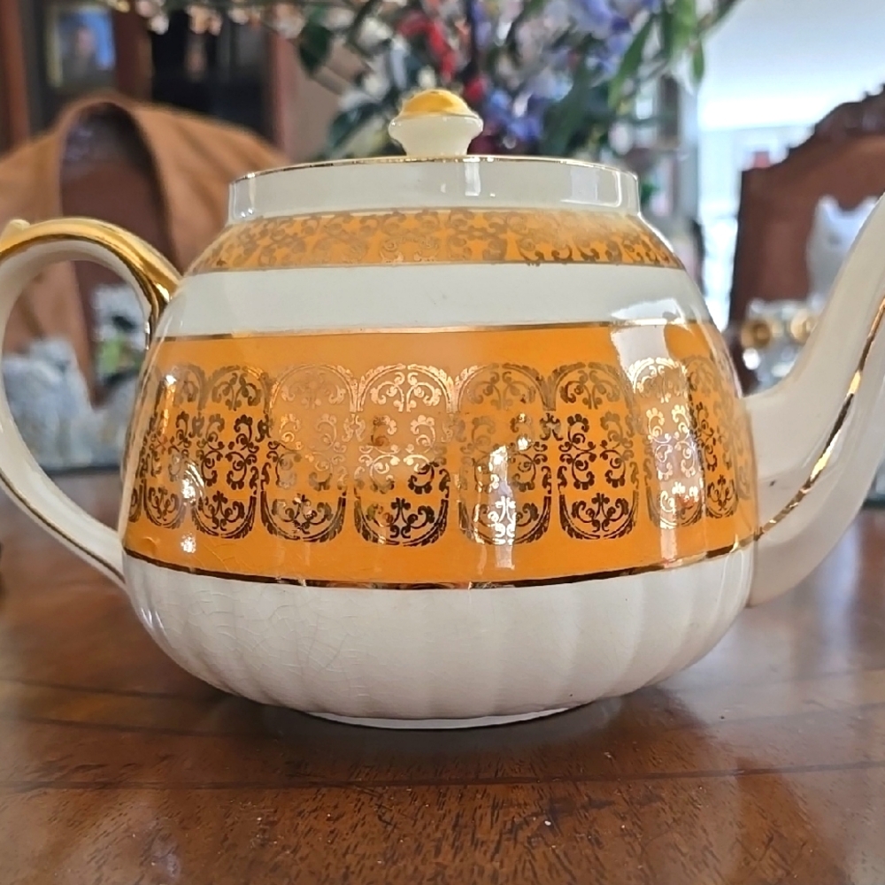 Sadler Staffordshire Ceramic Teapot